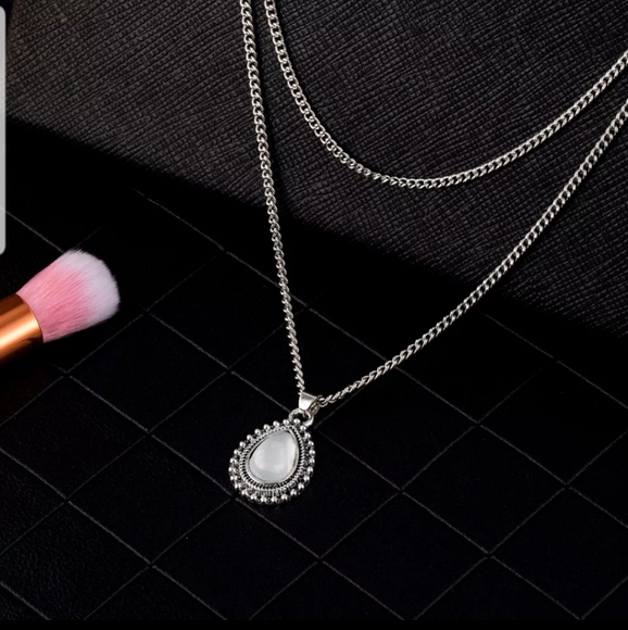 *Apple* Layered Silver Necklace - Picture 3 of 6